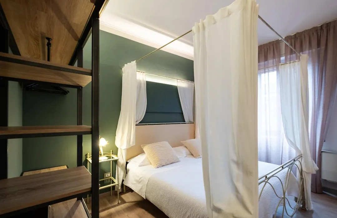 Hotel Italia-1